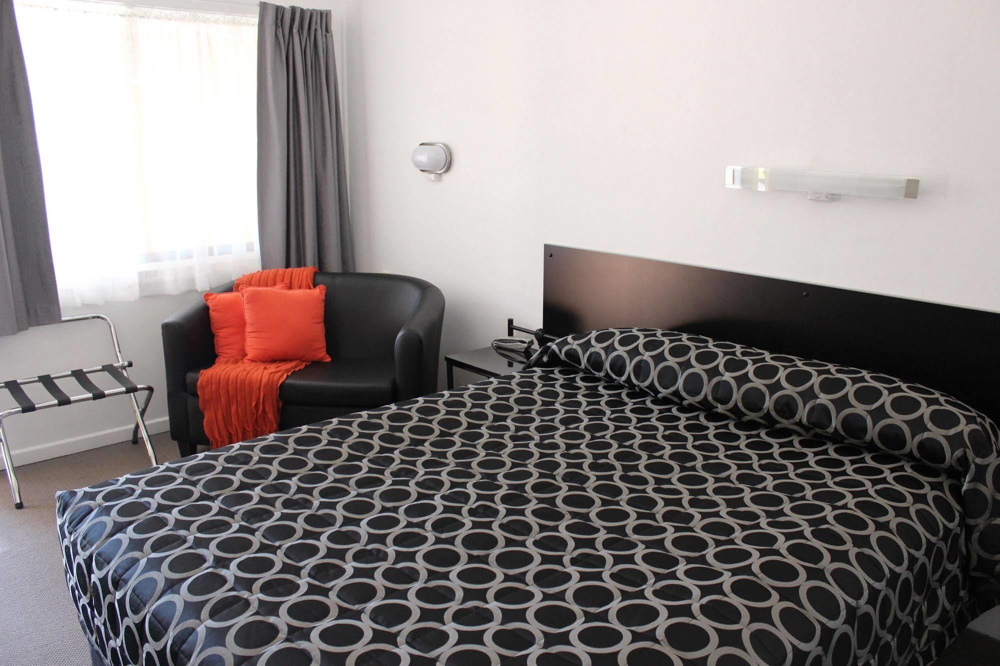 Twin Swans Motel Inverell Bagian luar foto